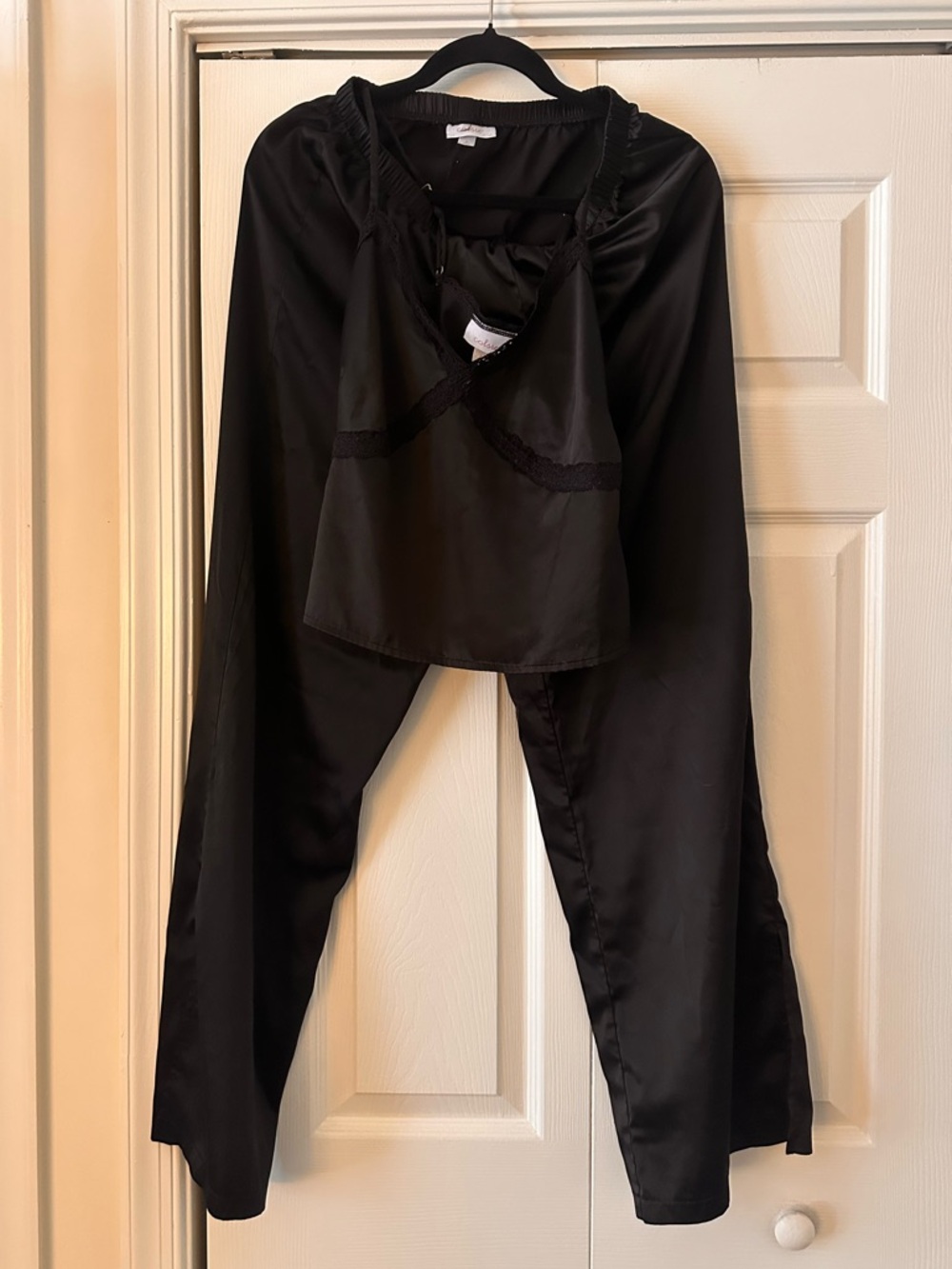 “Colsie” black satin PJs size small